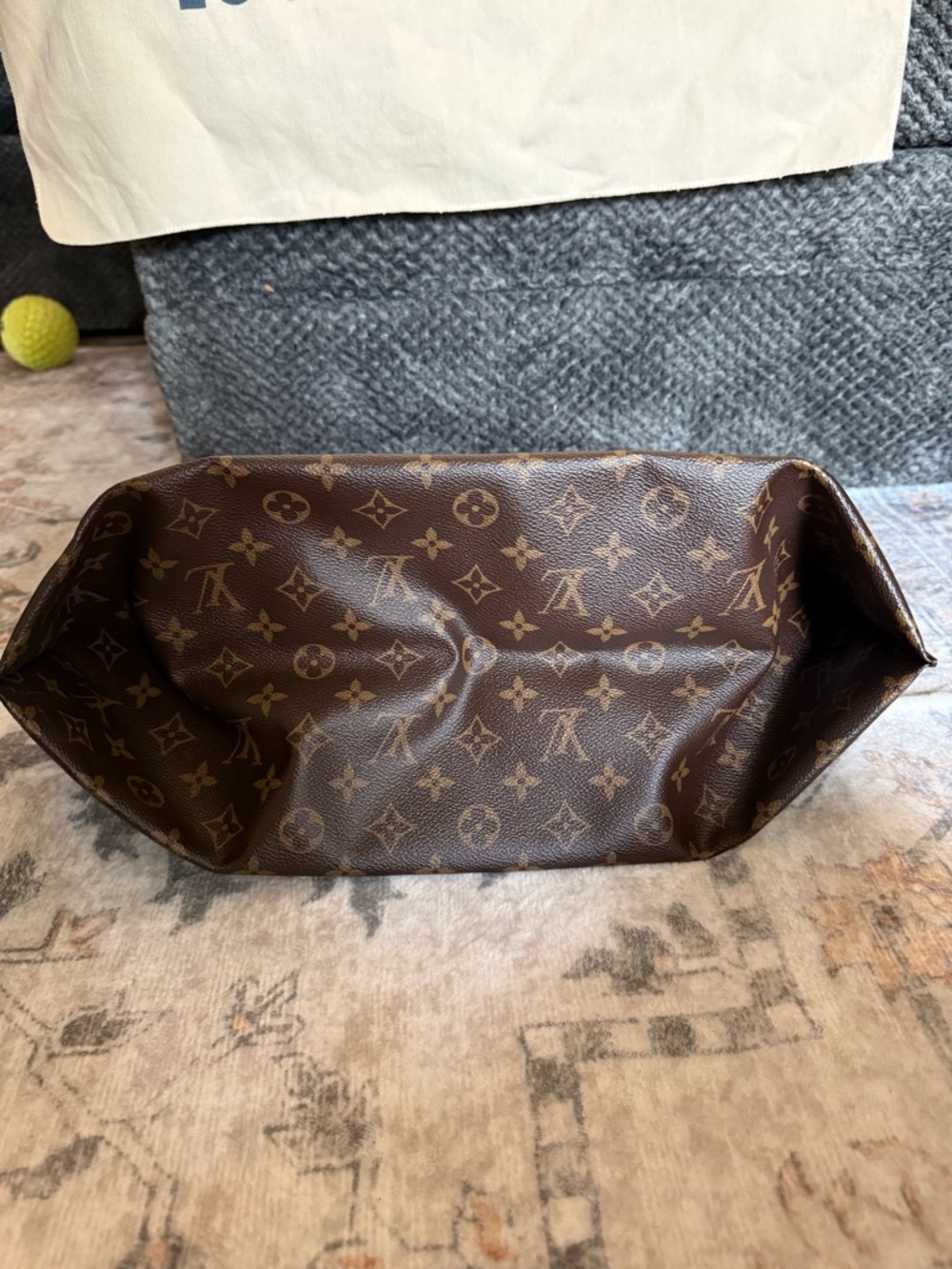 AUTHENTIC Louis Vuitton Monogram Canvas Tote with Natural Leather Trim - Picture 3 of 12